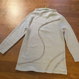 Soft grey/blue tunic Trisha Tyler sweater
27” from shoulder to bottom